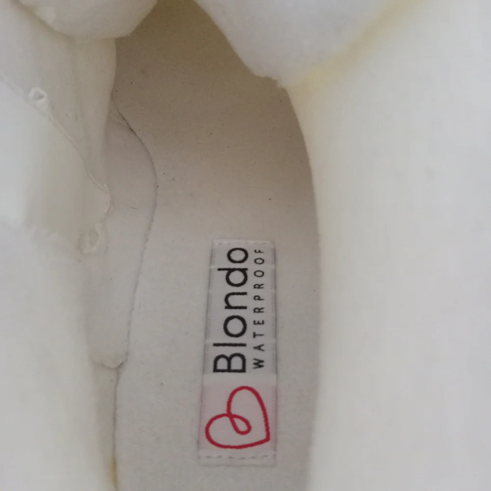 BLONDO Daisy Waterproof Lug Sole Boot In White Nylon Women's Size 8M